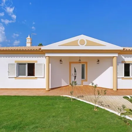 Sleeps 6 Pool Air Con Wifi فيلة Sesmarias