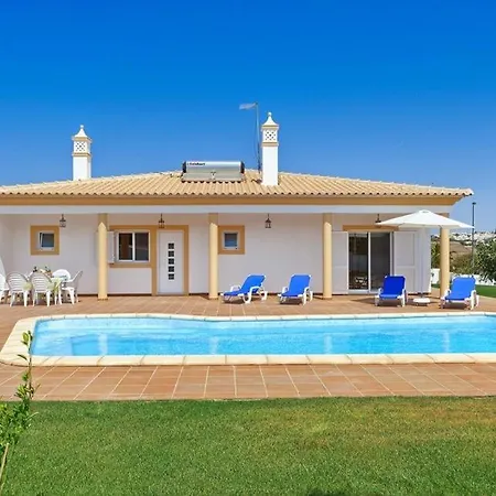فيلة Sleeps 6 Pool Air Con Wifi *